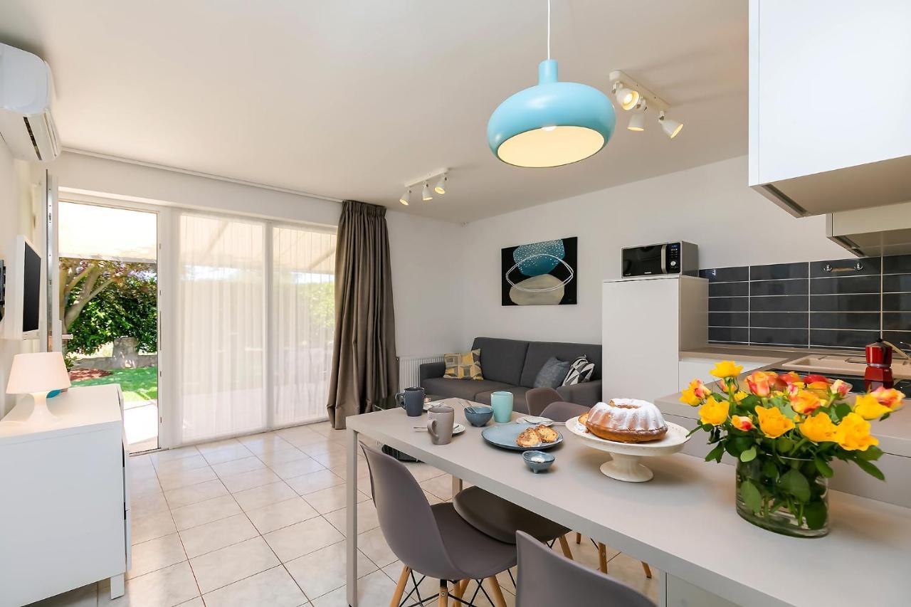 Apartments Dama Пореч Екстериор снимка