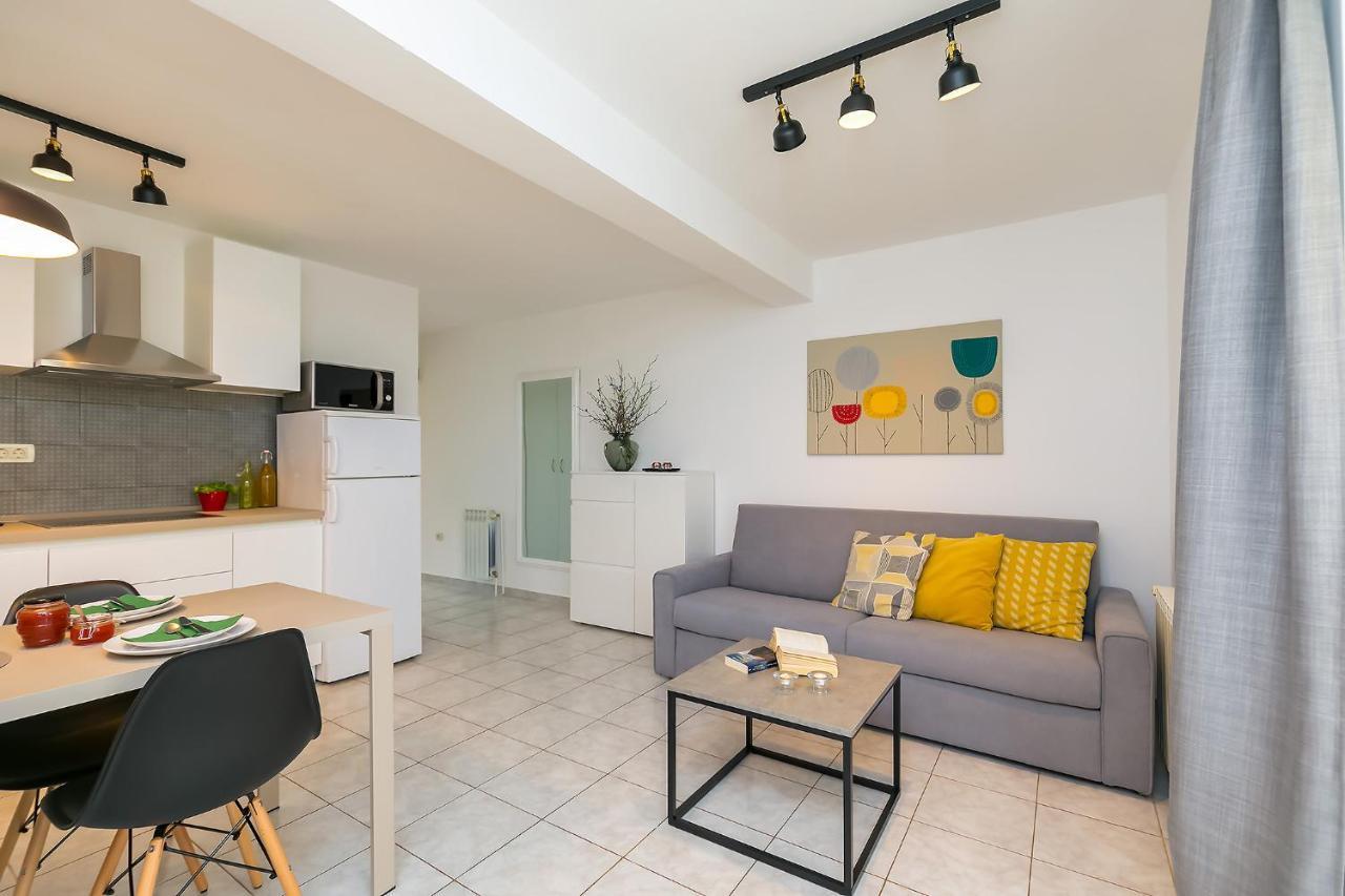 Apartments Dama Пореч Екстериор снимка