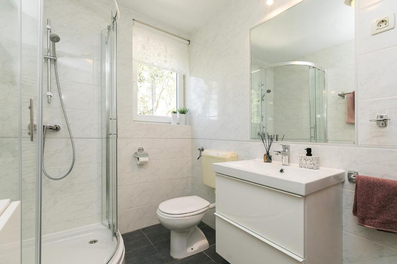 Apartments Dama Пореч Екстериор снимка