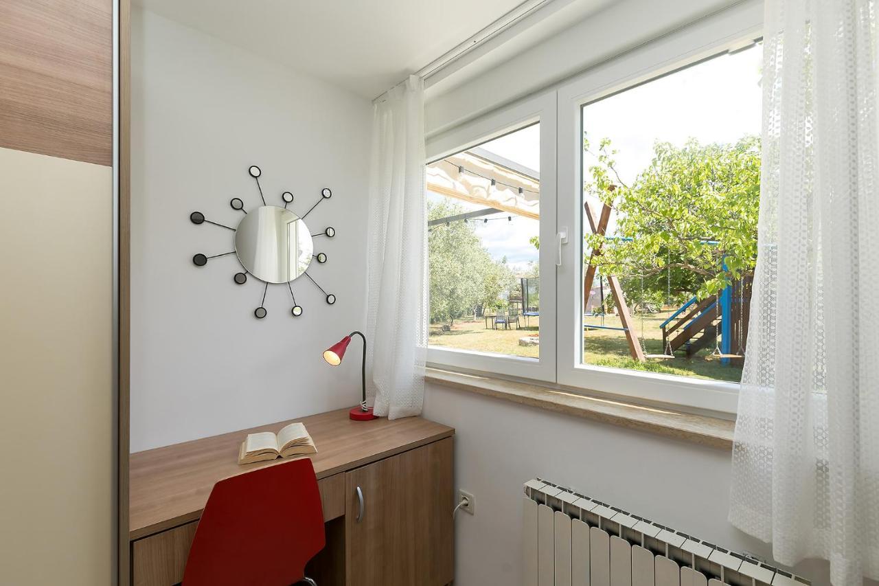 Apartments Dama Пореч Екстериор снимка
